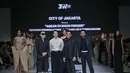 Ketiga desainer Asia Tenggara  menampilkan kreasi memukau yang ditentukan oleh detail yang indah dan keahlian yang halus. Setiap langkah di panggung peragaan busana menjadi dialog budaya, menyatukan tradisi, siluet, dan warna dalam harmoni visual yang membuktikan bahwa mode regional dapat menginspirasi, memikat, dan bersinar di panggung global. [Jakarta Fashion Week]