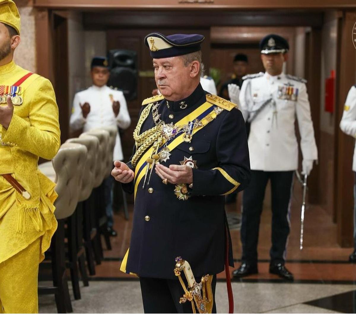 "Abah hanya berpesan 'jangan membuatku malu'," kata Sultan Ibrahim dalam sebuah wawancara yang dikutip Selasa (6/2).