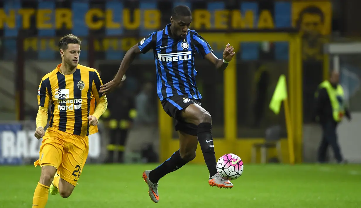 7. Geofrrey Kondogbia - Geoffrey Kondogbia bergabung ke Inter Milan pada 2015. Pada musim 2017-18, Kondogbia menjalani masa peminjaman di Valencia dan menolak kembali ke Inter Milan. (AFP/Olivier Morin)