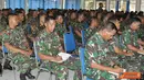 Citizen6, Surabaya: Prajurit Puslatdiksarmil mendengarkan pembekalan Wadan Kobangdikal di Puslatdiksarmil, Kobangdikal, Juanda, Surabaya. (Pengirim: Penkobangdikal). 