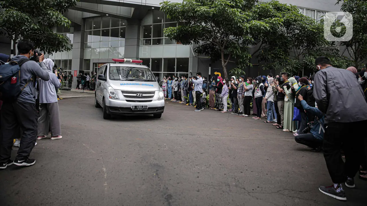 FOTO: Pelepasan Nakes yang Meninggal karena COVID-19 di RSDC Wisma Atlet