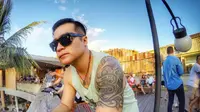 Top 3 Showbiz: Adjie Pangestu, dari Gosip Gay hingga Pacar Baru