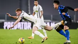 Martinez pada pertandingan leg kedua babak semifinal Coppa Italia di Turin Allianz Stadium, Italia, Rabu (10/2/2021). Meski imbang, Juventus unggul agregat gol (2-1) dari leg satu. (Marco Alpozzi/LaPresse via AP)