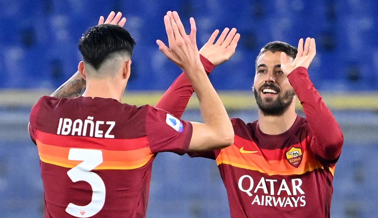 Leonardo Spinazzola. Bek kiri Italia berusia 28 tahun yang kini memasuki musim ke-3 bersama AS Roma ini nilai pasarnya menurun 6 juta euro dari 26 juta euro menjadi 20 juta euro. Musim ini ia sama sekali belum pernah bermain di semua ajang bersama AS Roma. (AFP/Alberto Pizzoli)