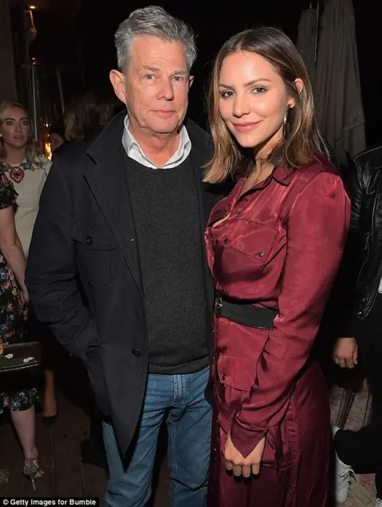 "Hubungan mereka sangat sehat dan berada di tempat yang tepat," ujar seorang sumber seperti yang dilansir dari E! News. (Getty Images for Bumble/Daily Mail)