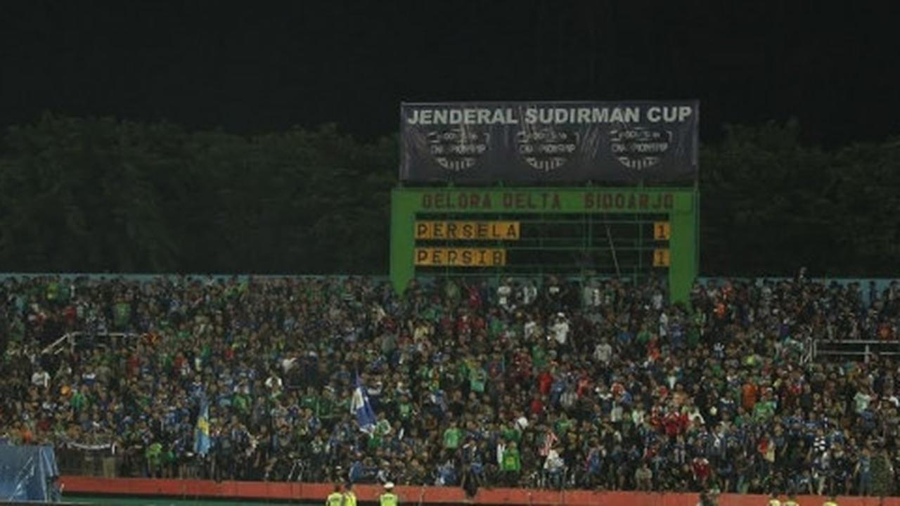 Bonek dukung Persib, bukan Surabaya United