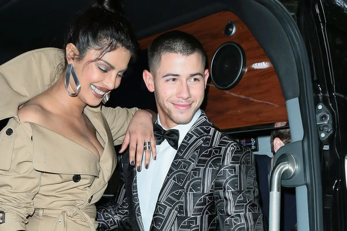 [Bintang] Priyanka Chopra - Nick Jonas