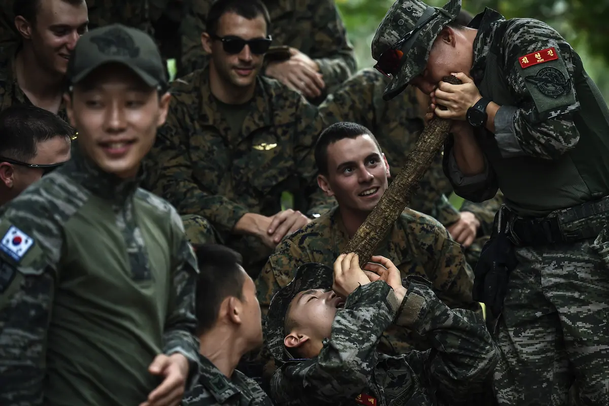 Minum Darah Kobra, Cara Militer Thailand dan AS Belajar Bertahan Hidup di Hutan