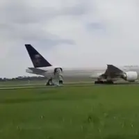 Ancaman Bom di Pesawat Saudi Airlines Dikirim Orang Tak Dikenal via Email
