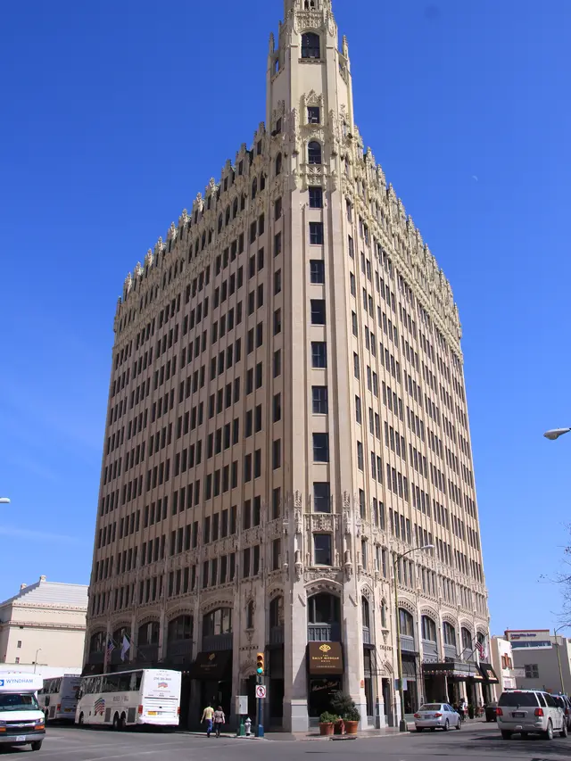 Emily Morgan Hotel