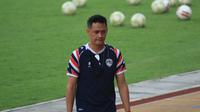 Manajer PSG Pati, Doni Setiabudi di sela-sela laga uji coba lawan PSIM Yogyakarta di Stadion Mandala Krida, Yogyakarta, Kamis (3/6/2021). Foto : Media PSG Pati