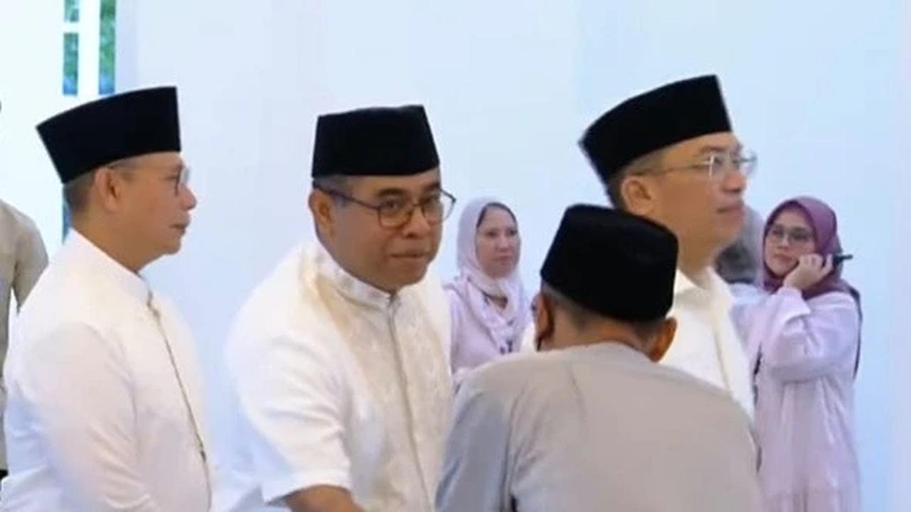 Menteri Antre Open House Prabowo