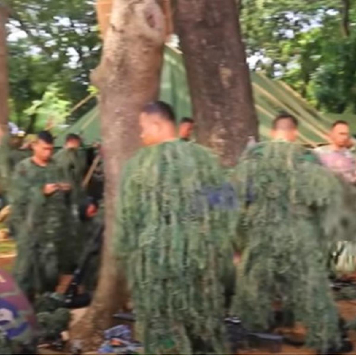Ghillie Suit & Panas Seperti Neraka, 334 Sniper TNI Unjuk Gigi di HUT ke-80 'Aman,Enjoy'