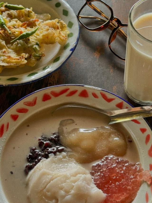 7 Potret Fuji An Liburan di Jogja, Coba Lewati Pohon Beringin Kembar di Alun-Alun