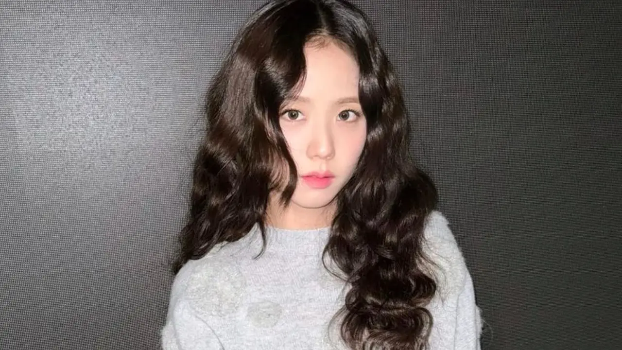 Jisoo BLACKPINK Akan Berkencan dengan 900 Pria di Drakor Boyfriend On Demand?