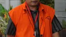 Plh Kadis PU Kota Pasuruan Dwi Fitri Nurcahyo tiba di Gedung KPK, Jakarta, Jumat (16/11). Dwi akan menjalani pemeriksaan lanjutan oleh penyidik KPK. (Merdeka.com/Dwi Narwoko)