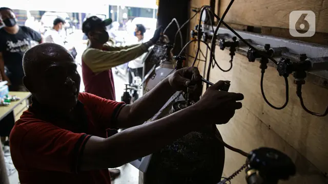 Imbas kasus COVID-19 Melonjak, Permintaan Pengisian Tabung Oksigen Meningkat
