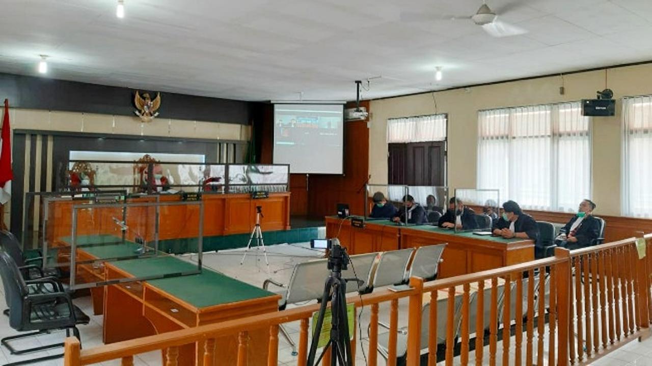 Pembacaan tuntutan Bupati Bengkalis Amril Mukminin oleh JPU KPK yang dibacakan secara virtual.