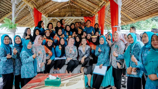 Kahiyang Ayu Temui Kader PKK di Kelurahan Tanjung Mulia Hilir