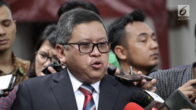 Bicara Soal Azwar Anas, Sekjen PDIP Keluarkan Air Mata