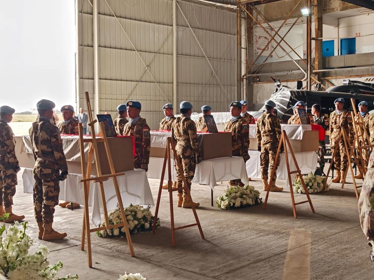 FOTO: Penghormatan Terakhir  Tiga Prajurit TNI yang Gugur di Lebanon