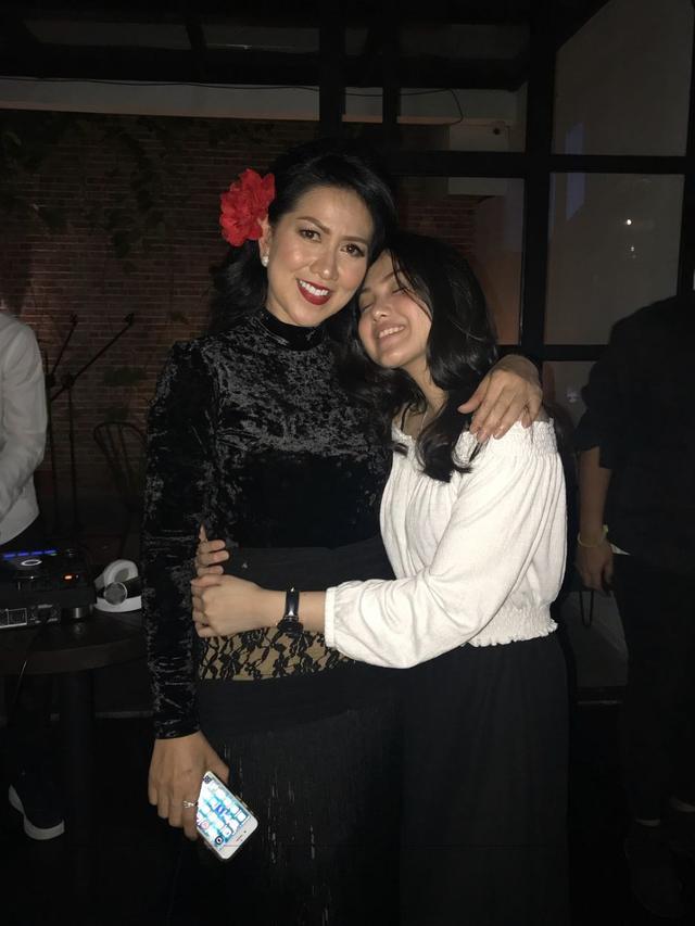6 Momen Kedekatan Venna Melinda dan Aisyah Aqilah, Bak Ibu Kandung