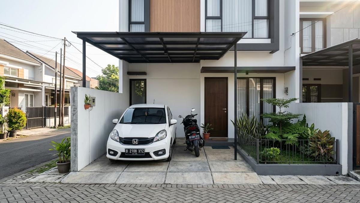 8 Desain Carport Sempit yang Tetap Muat Motor dan Mobil, Solusi Lahan Kecil