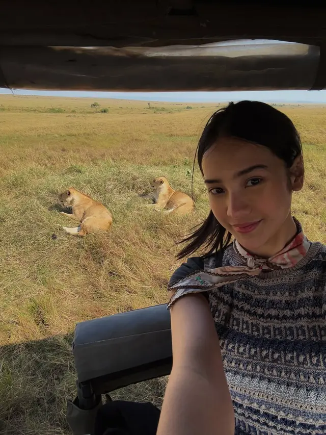 Gaya Safari Date Anya Geraldine dan Tora Widjaja Liburan di Afrika, Serasi dalam Balutan Busana Netral