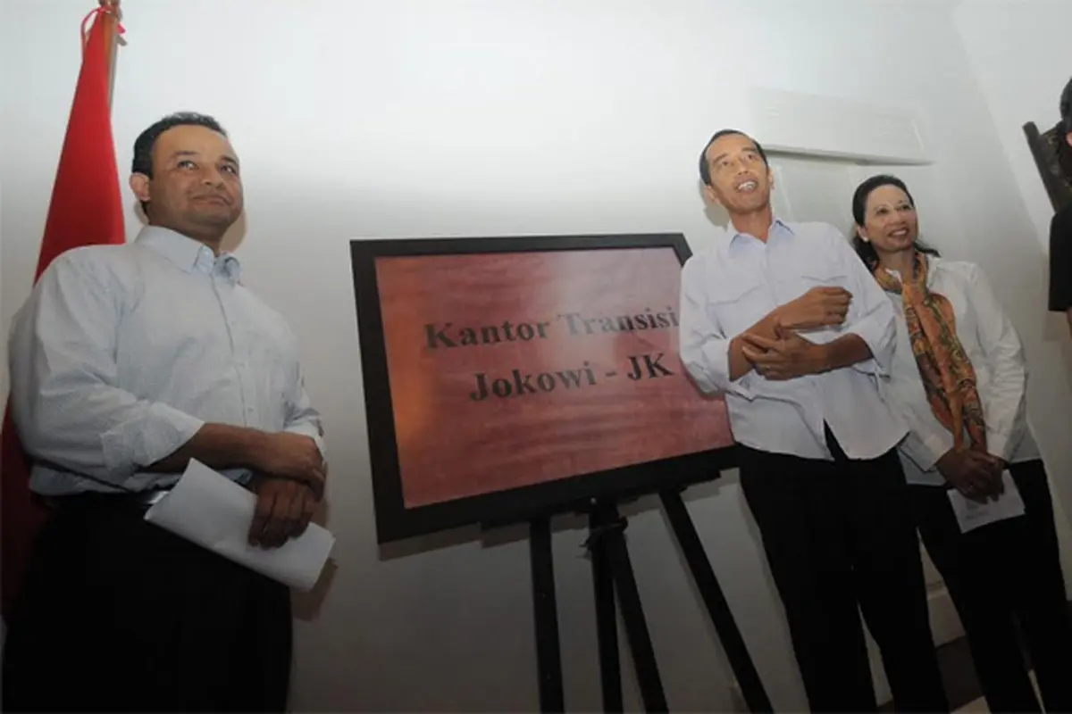 Jokowi Rermikan Kantor Transisi - Liputan6 Petang 