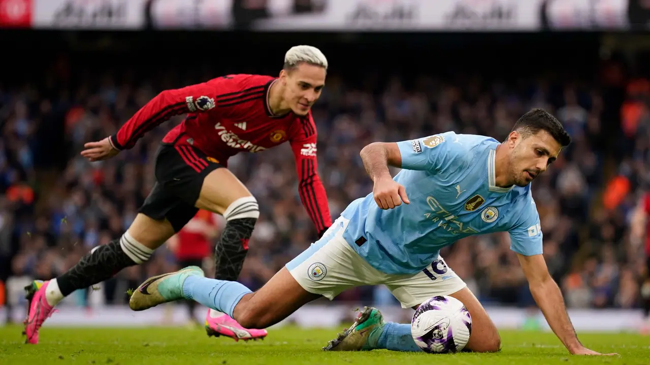 Manchester City atas Manchester United