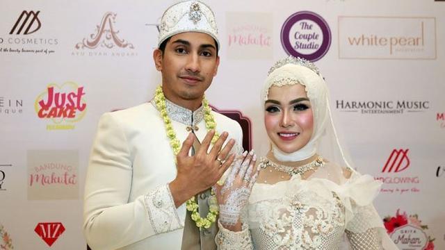 Medina Zein Diamankan Pihak Kepolisian Terkait Kasus Narkoba Ibra Azhari Showbiz Liputan6 Com