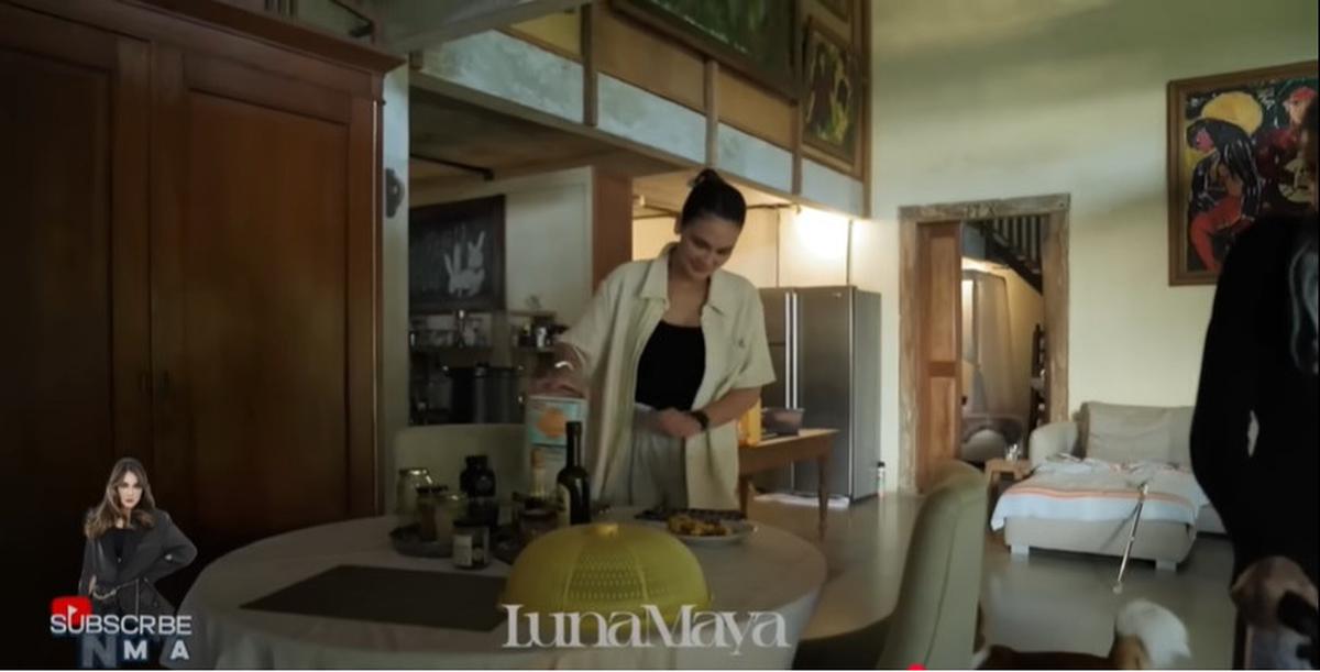 8 Potret Rumah Desa Maya Ibunda Luna Maya di Bali, Sederhana, Nyaman dan Bikin Betah