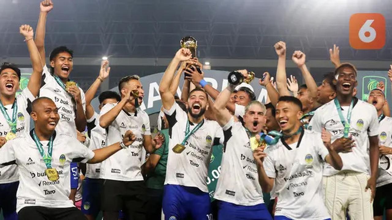 FOTO: Euforia PSIM Yogyakarta Raih Juara Liga 2 2024/2025, Akhiri Penantian 18 Tahun Promosi ke Liga 1