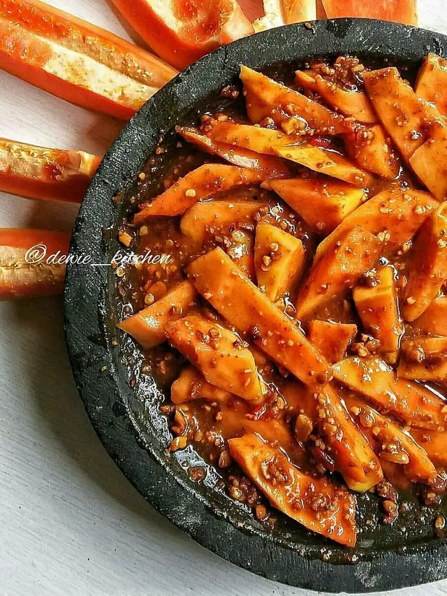 ilustrasi aneka resep rujak buah/Instagram: @doyanmasak