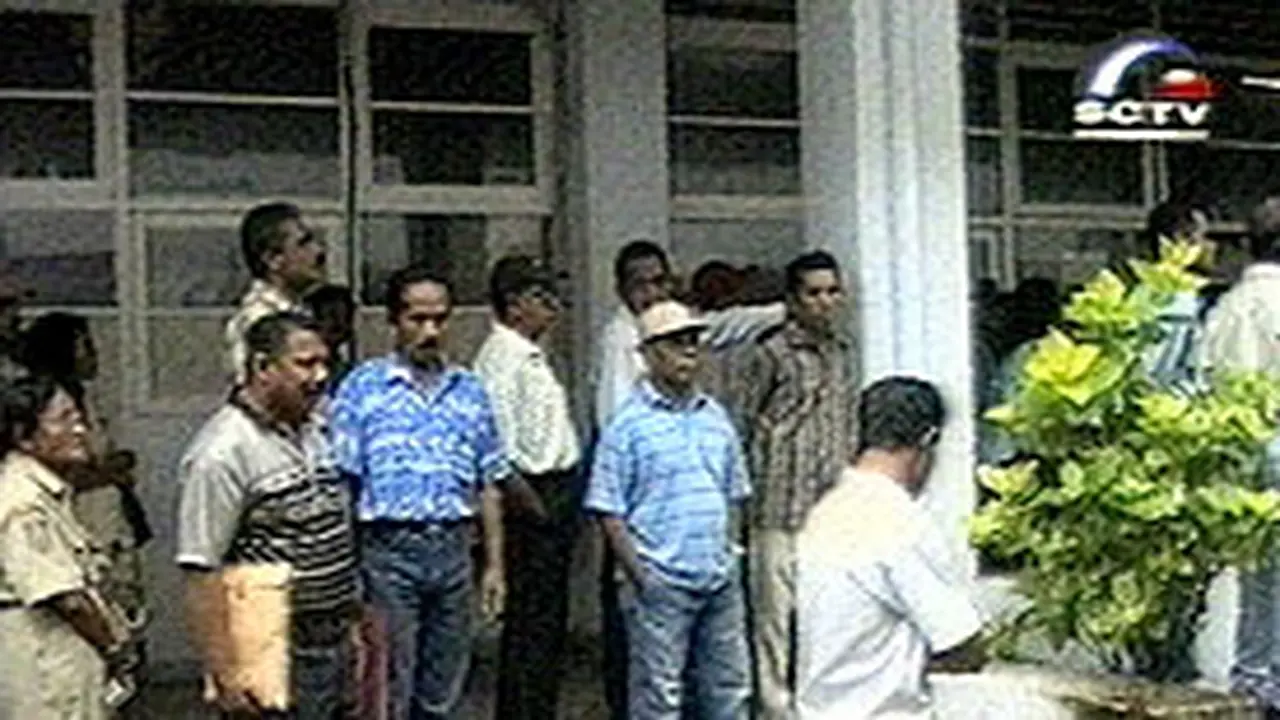 040701aAmbon.jpg