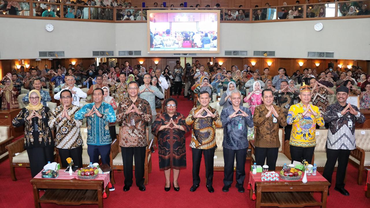 Kemendagri Raih Penghargaan Simpul Jaringan Terbaik Nasional 2025 dari ANRI