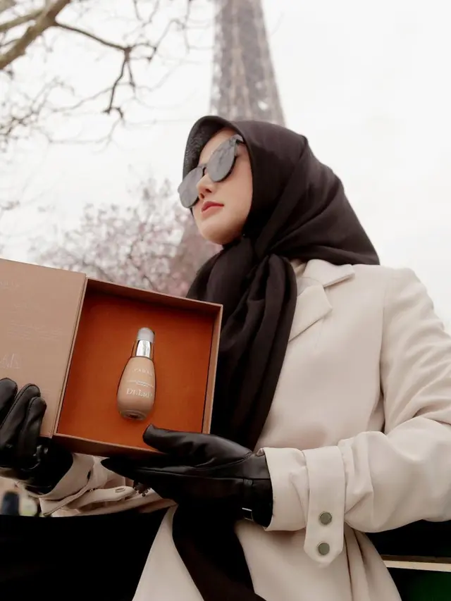 Marissya Icha memperkenalkan produk kecantikan di Paris Fashion Week (ist)