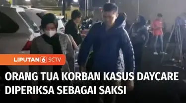 Salah satu orang tua korban dalam kasus penganiayaan anak di daycare Depok, Sabtu malam menjalani pemeriksaan di Mapolres Metro Depok sebagai saksi.