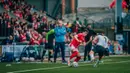 Neco Williams (tengah) yang merupakan produk akademi Liverpool akhirnya harus menyudahi 13 tahun kariernya bersama The Reds. Nottingham Forest resmi menggaet bek berusia 21 tahun dengan banderol 17 juta paundsterling atau sekitar Rp 307 miliar. (nottinghamforest.co.uk)