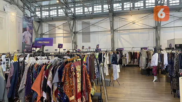 Bazar di SPOTLIGHT Indonesia 2023, Pos Bloc, Jakarta Pusat, Kamis, 16 November 2023.