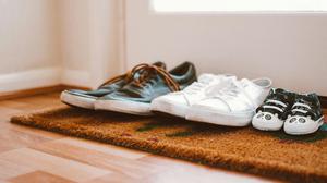7 Tips Menghilangkan Bau Sepatu tanpa Dijemur Seharian, Ampuh dan Praktis