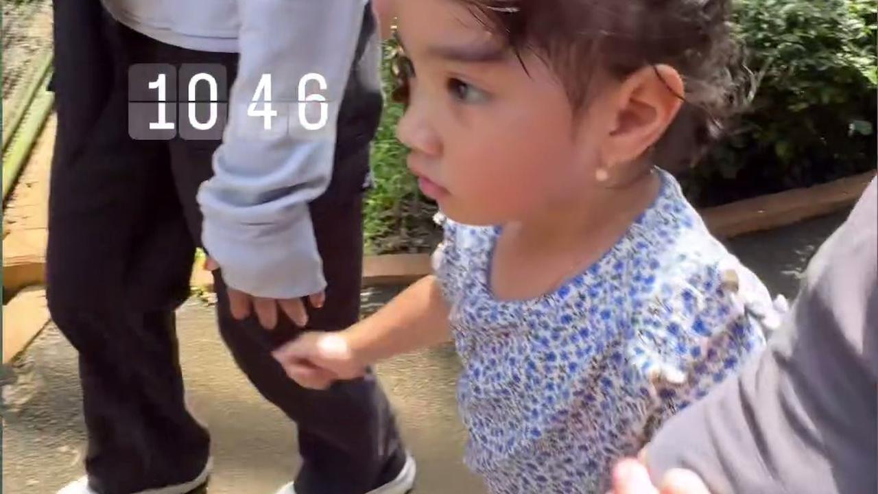 Ditinggal Irish Bella ke Belgia, 7 Potret Air Rumi dan Ara Ditemani Liburan Anak Haldy Sabri - Sweet Banget