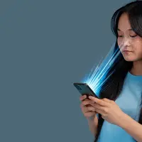 ilustrasi paparan blue light terhadap kulit/copyright&nbsp;freepik.com/freepik