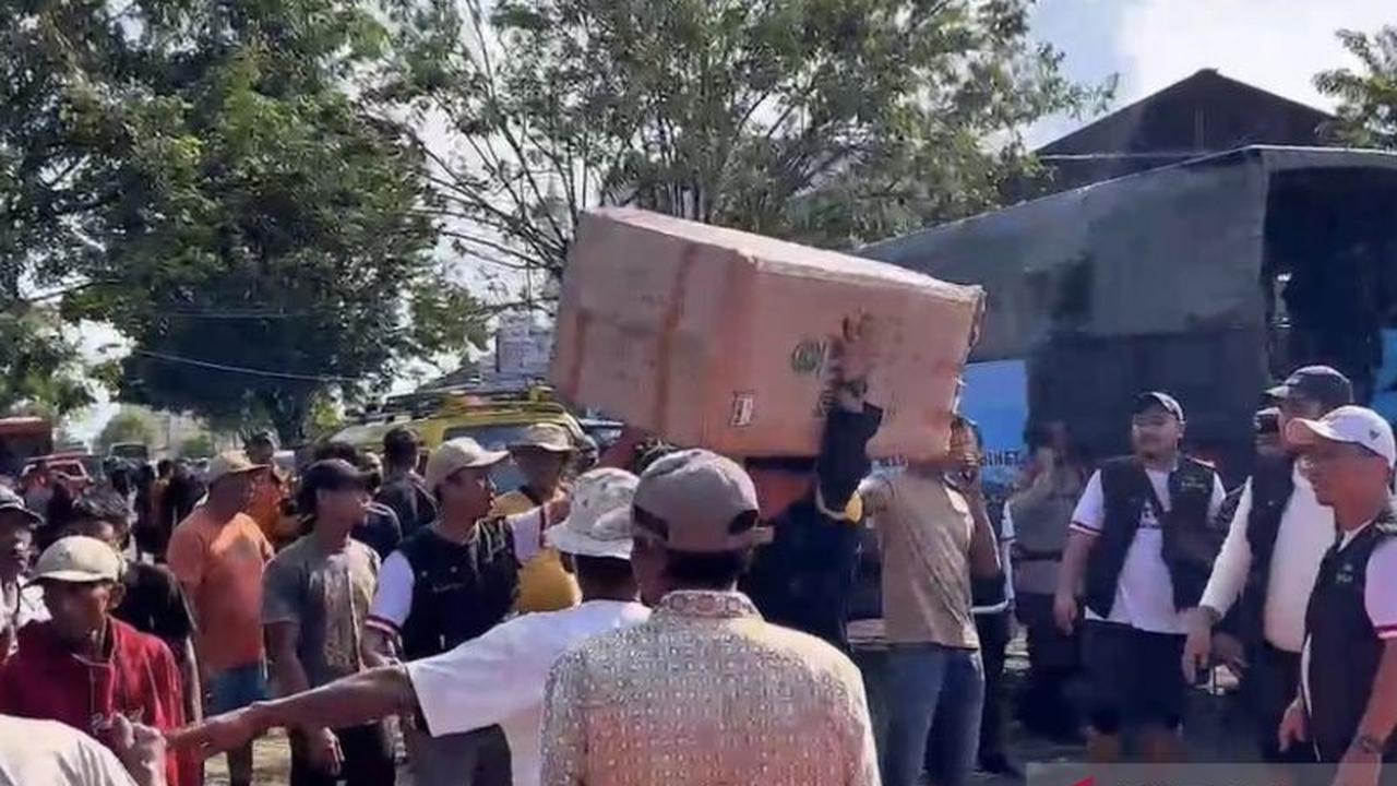 Setkab RI Turun Langsung, Distribusi Bantuan 18 Ton untuk Korban Bencana di Sumatera