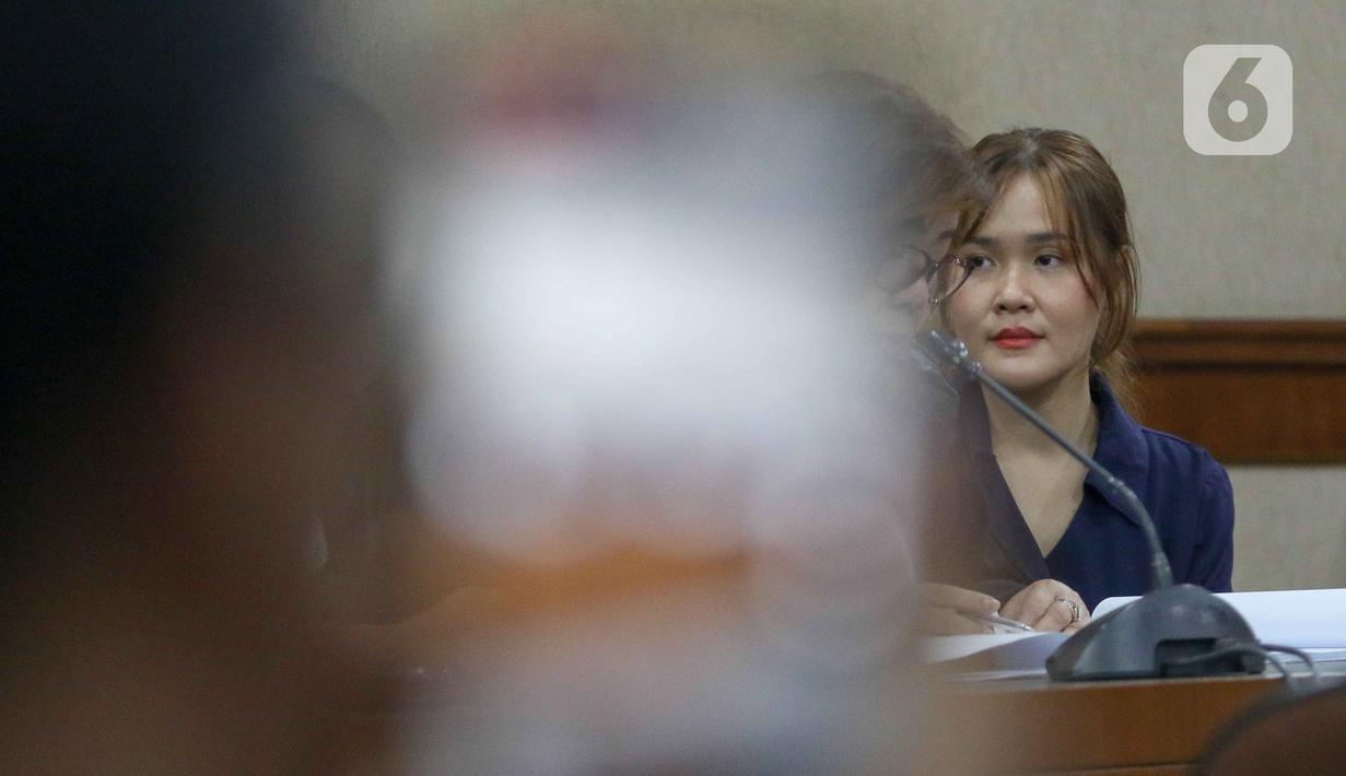 Jessica Kumala Wongso didampingi kuasa hukumnya, Otto Hasibuan, mengajukan PK kedua terkait kasus pembunuhan Wayan Mirna Salihin di Pengadilan Negeri Jakarta Pusat. (Liputan6.com/Herman Zakharia)