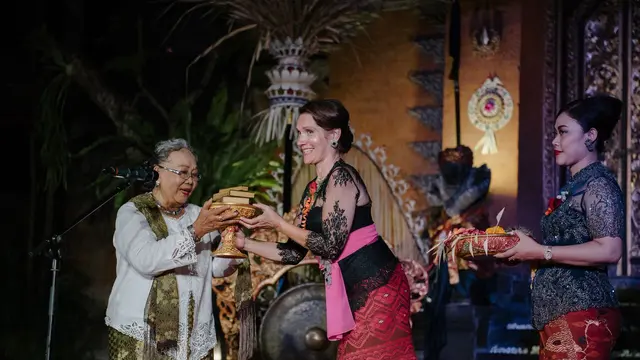 Rendah Hati dan Kesederhanaan Nh Dini Semasa Hidup