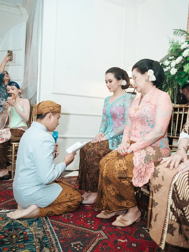 Ayushita acara Langkahan Adik