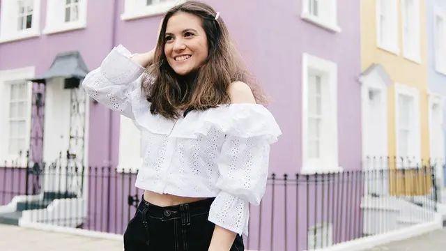 Gaya Marsha Aruan Pakai Baju Putih, Tampil Stylish