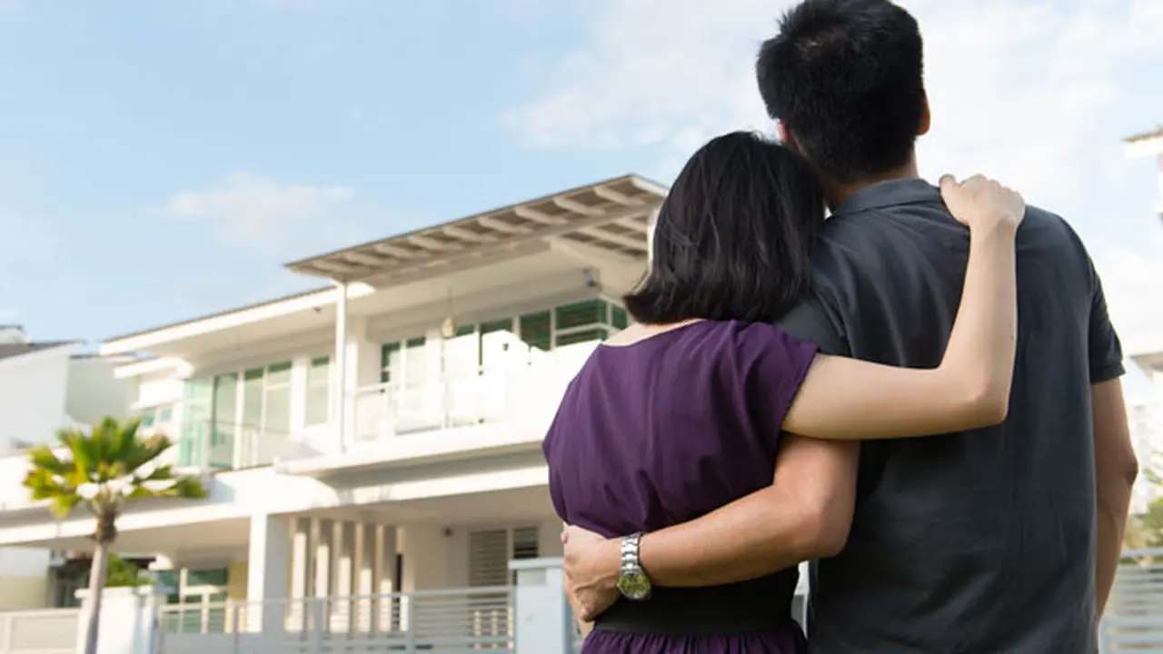Pilih Honeymoon Mewah atau Beli Rumah?