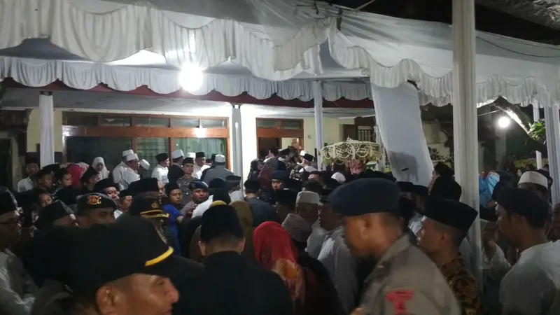 Cerita Mbah Din, Anak Kiai Abbas Pemimpin Perang 10 November Asal Cirebon